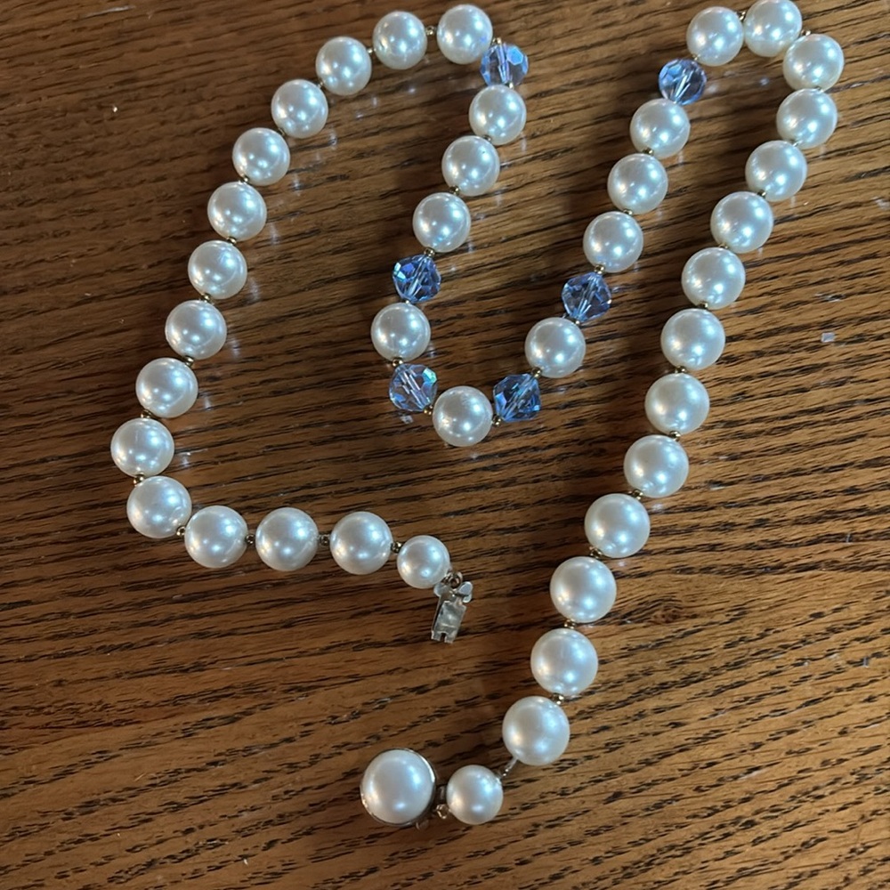 Pearl and blue faceted crystal beads 24” with clasp vintage - Picture 4 of 9
